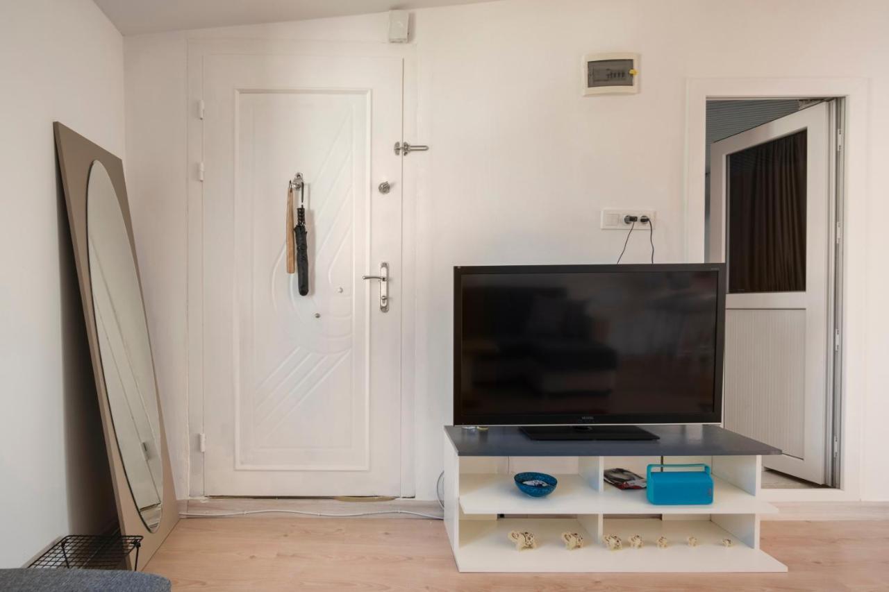 Central, Cozy, 15 Min Walk To The Beach, Fast Wi-Fi, Free Parking, 4Ppl 博德鲁姆 外观 照片